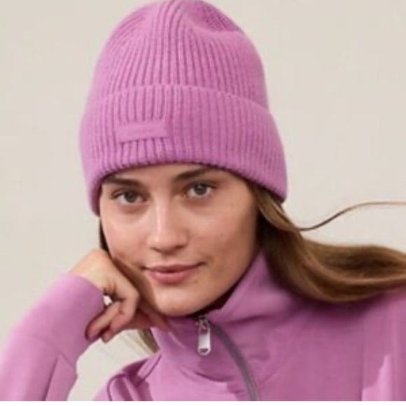 Athleta Accessories - Athleta Women's Purple Knit Beanie